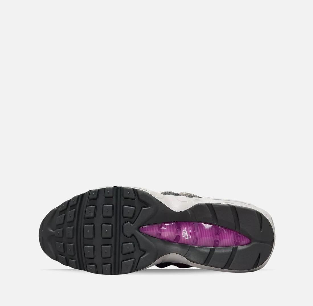 Дамски маратонки NIKE AIR MAX 95 DX2955-001