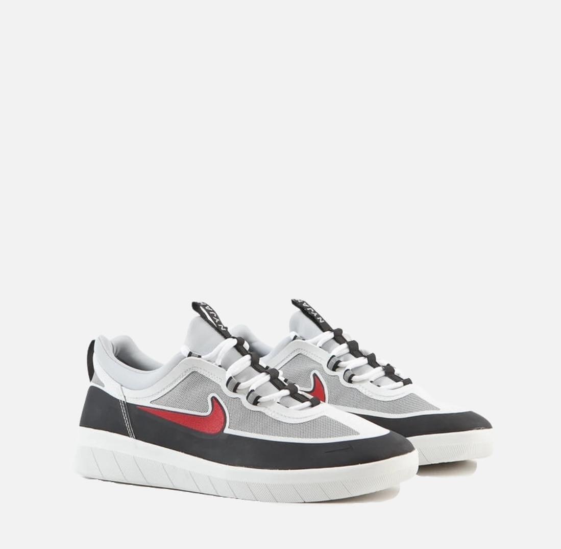 Кецове Nike SB Nyjah Free 2.0 Black Metallic Silver BV2078-002