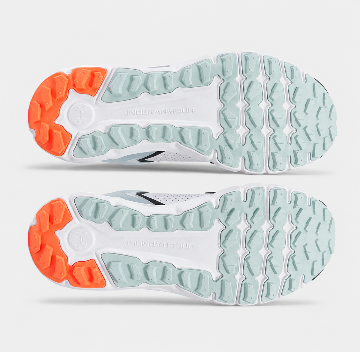 Мъжки маратонки Under Armour Summit Trek 3028345-105