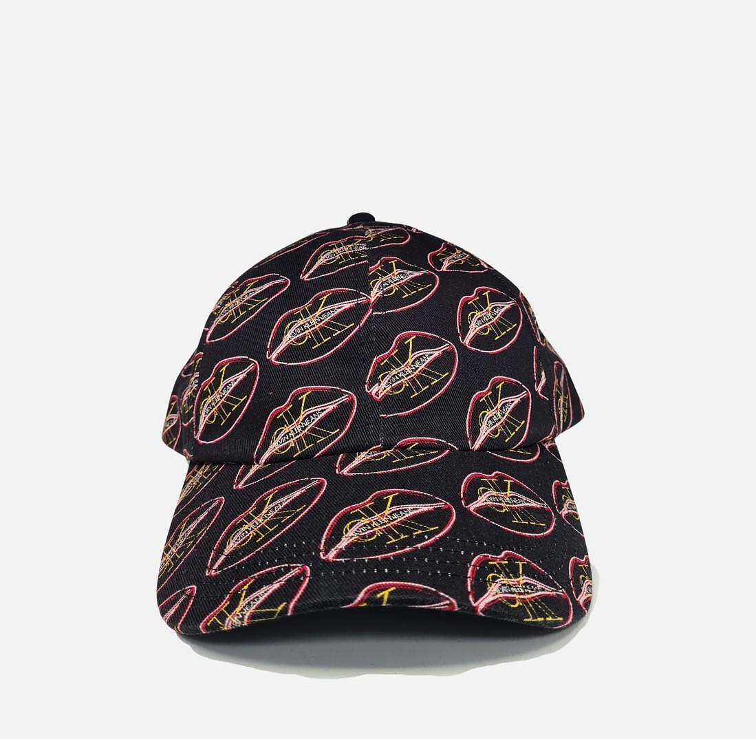 Шапка Calvin Klein Jeans Cap Kiss W