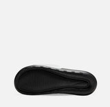 Παντόφλες Nike Victori One Slide Print Black/White CN9678-103