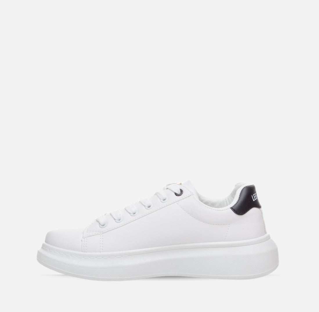 Дамски маратонки Lee Cooper White 601-05