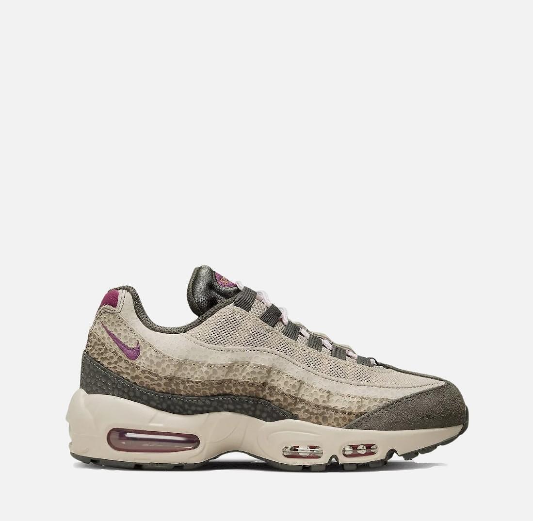 Дамски маратонки NIKE AIR MAX 95 DX2955-001