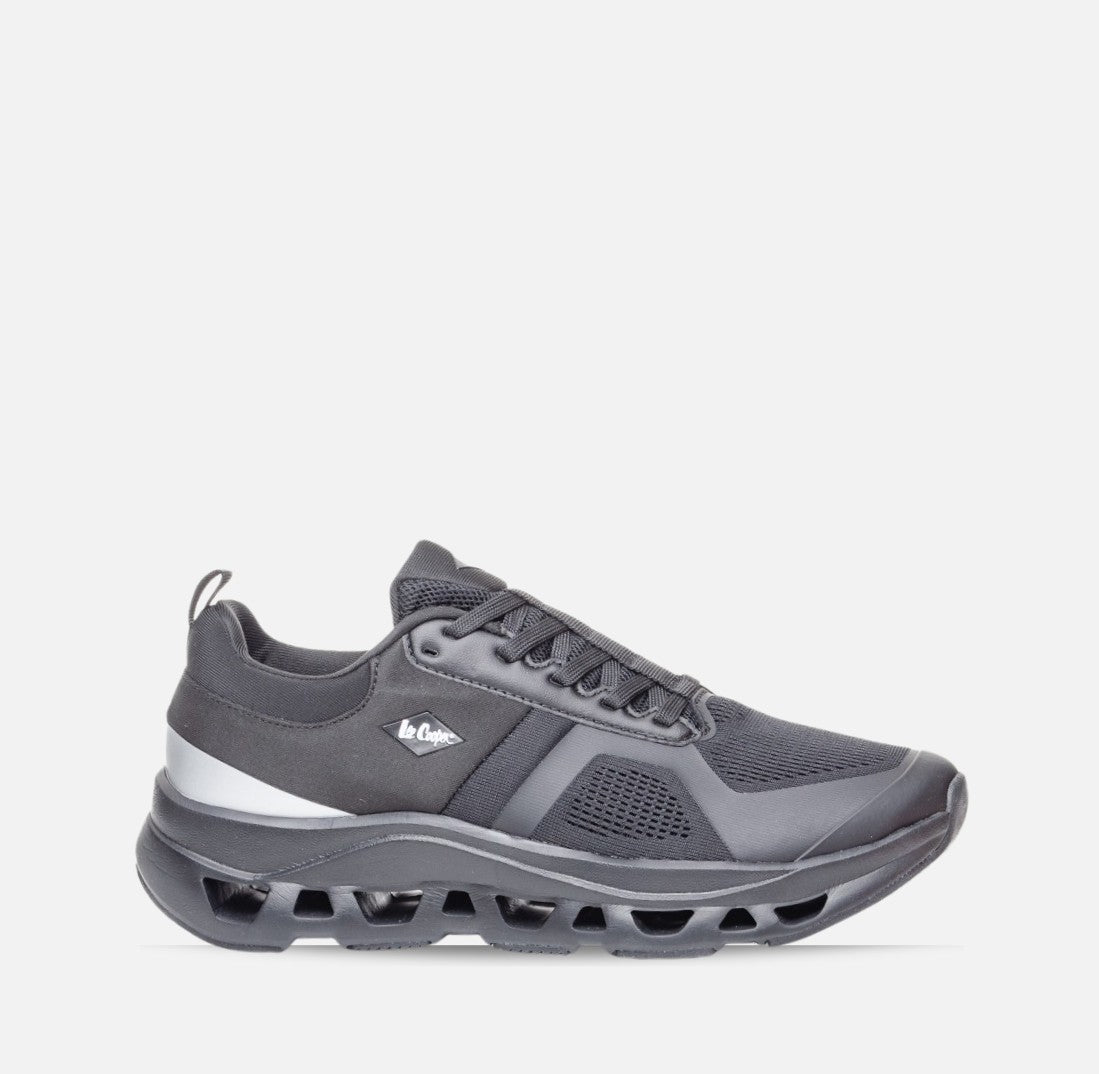 Мъжки маратонки Lee Cooper Black 401-10