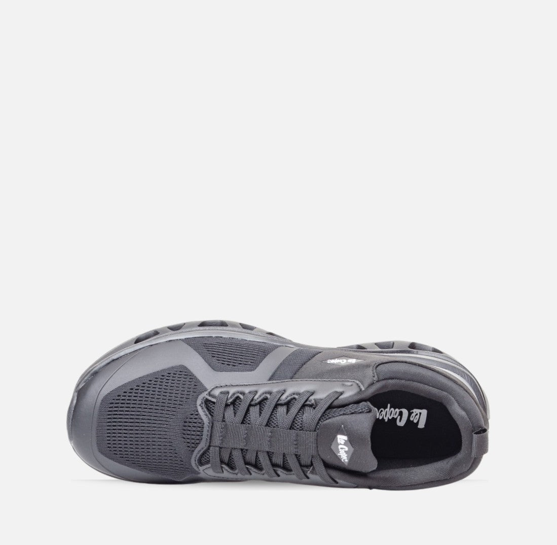 Мъжки маратонки Lee Cooper Black 401-10