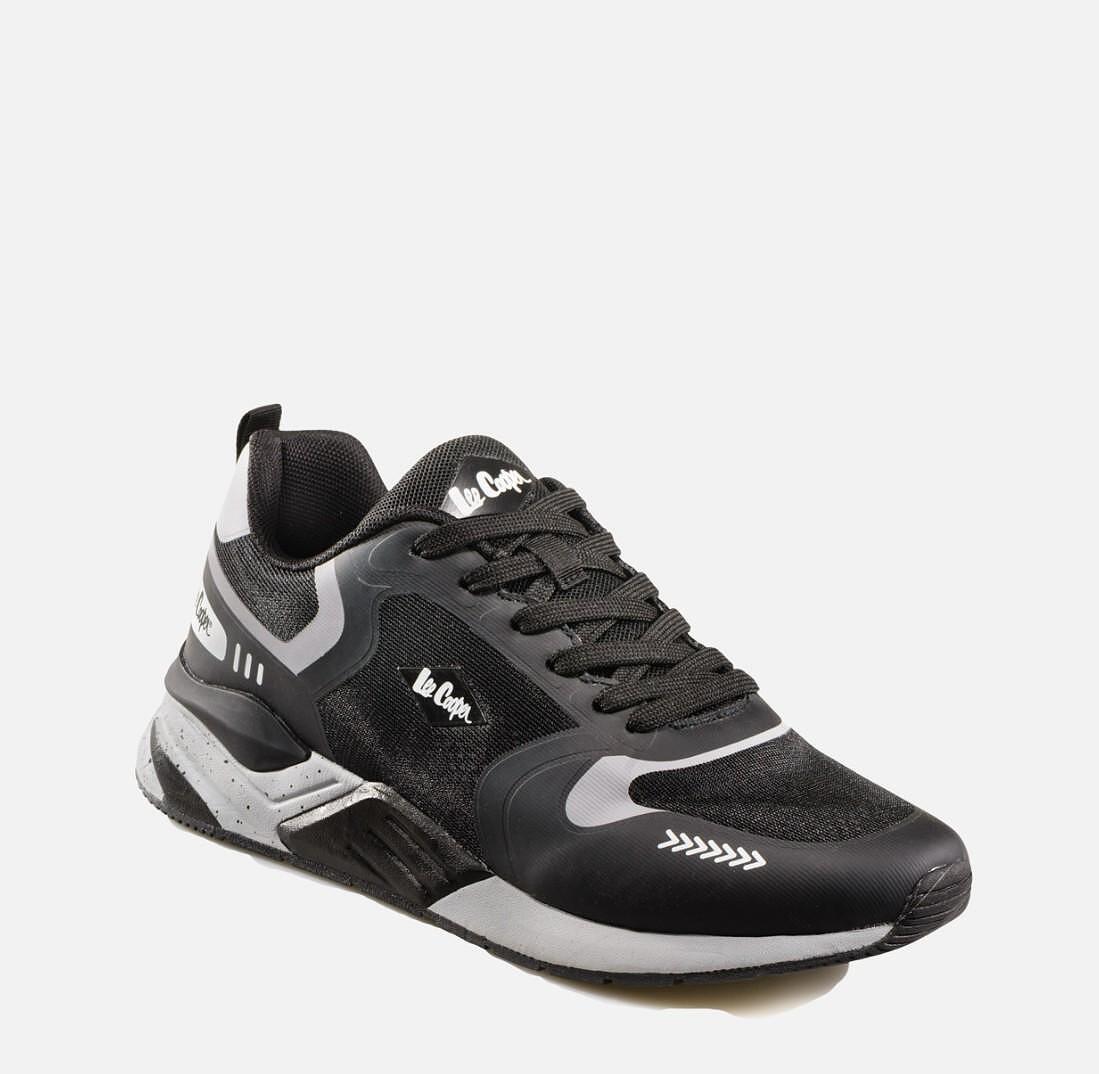 Мъжки маратонки Lee Cooper Black 601-02
